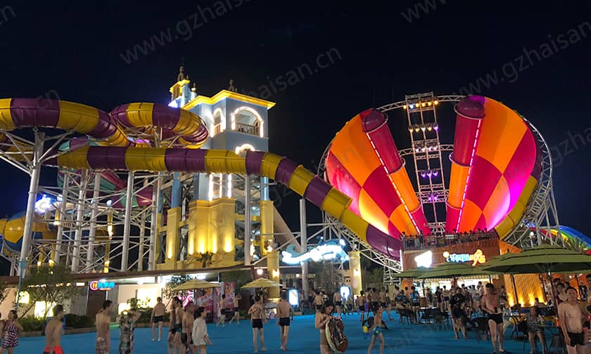 超级龙卷风水滑道提供了一种新的、刺激的水上体验