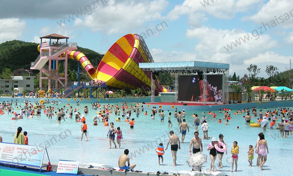 浙江宁波东钱湖水上乐园大喇叭、造浪池