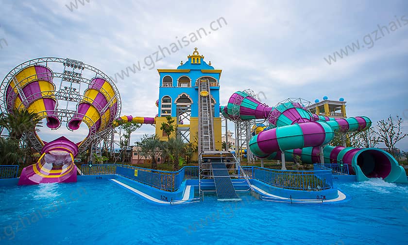 浙江宁波大目湾阿拉的海水上乐园超级龙卷风+暴风谷